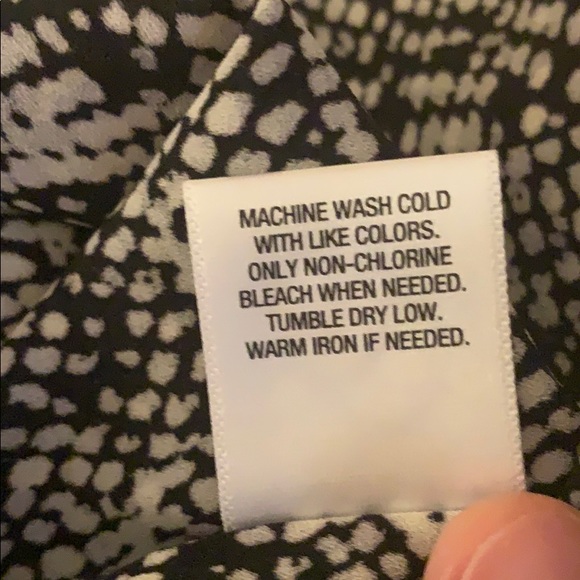 Roz & Ali Ruffle Blouse - Picture 7 of 7